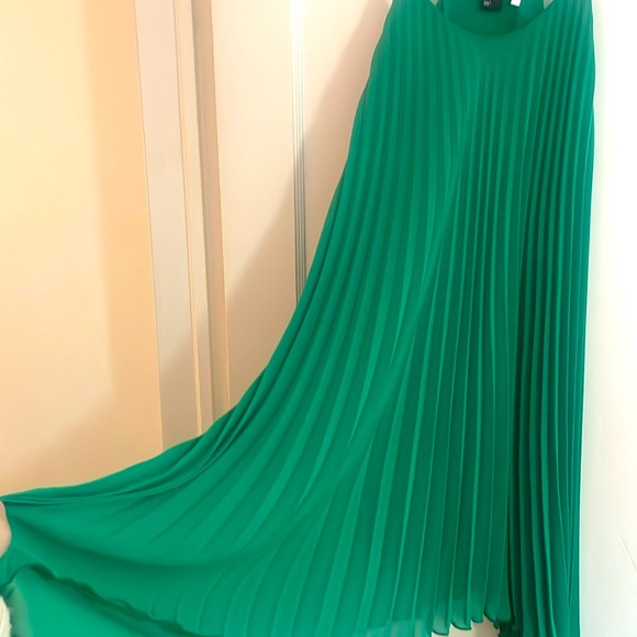 H&M Green (Halston-style) Dress - Picture 2 of 4